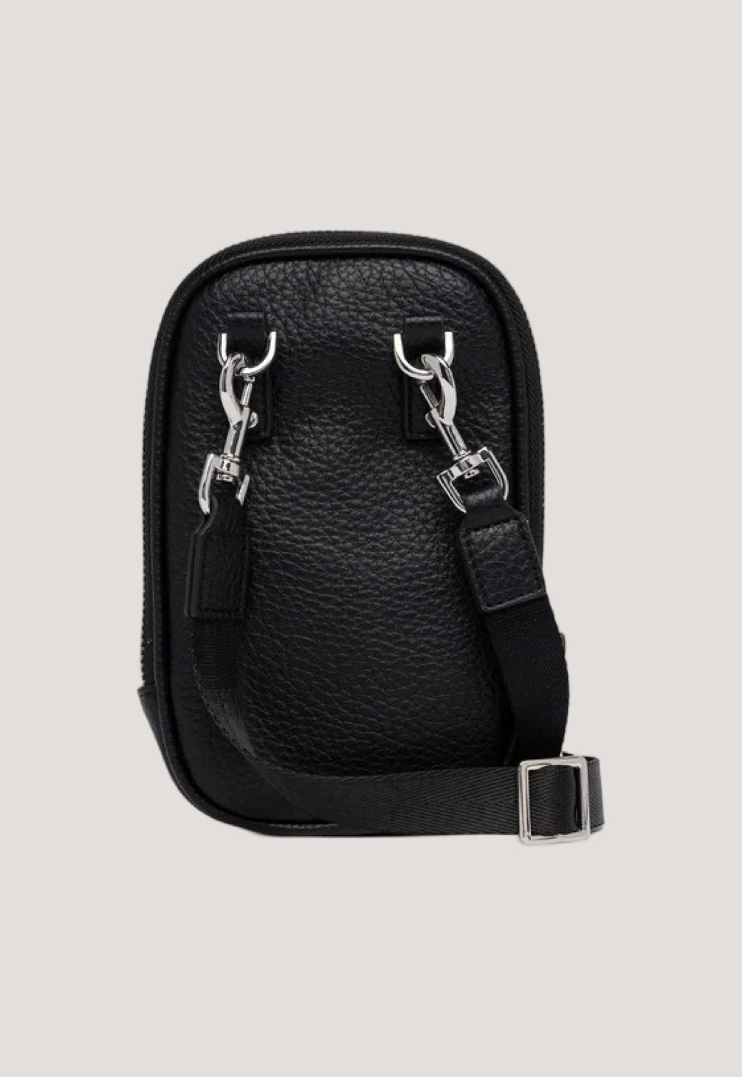 תיק צד קטן בצבע שחור