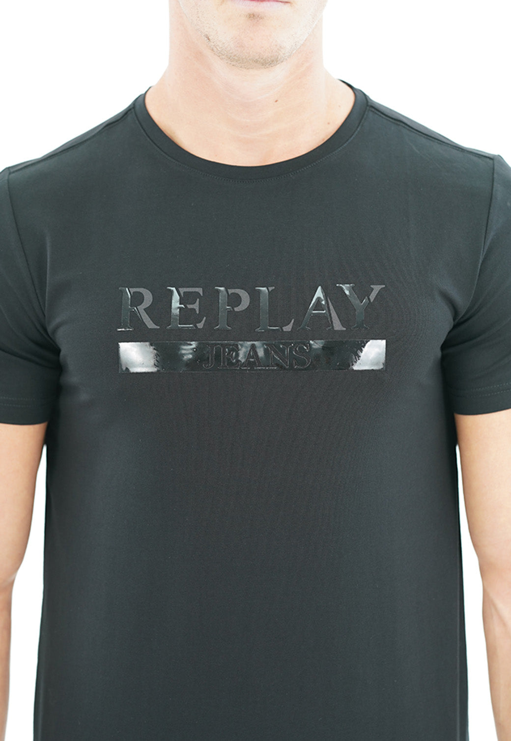 טי-שירט לגברים בצבע שחור עם לוגו מודפס