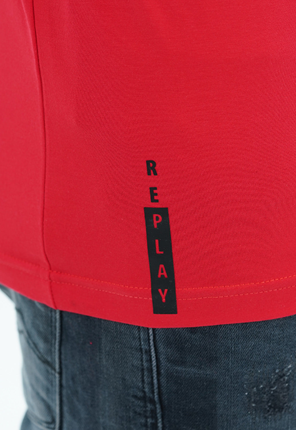 טי-שירט לגברים בצבע אדום עם הדפס גרפי