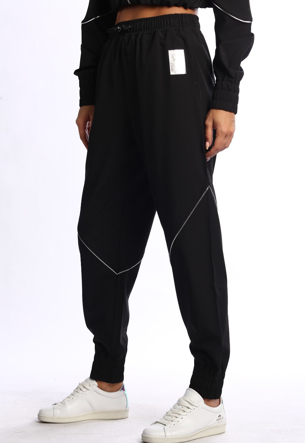 מכנסי ניילון ארוך לוגו קטן בצד שמאל | נשים BLACK / S
