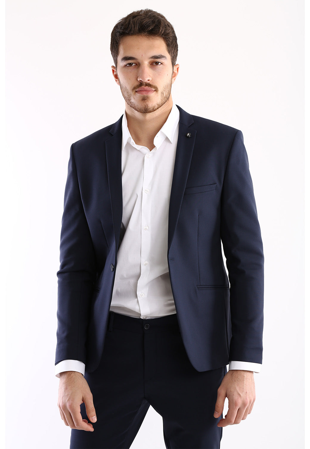 בלייזר מחויט לגברים בצבע כחול כהה