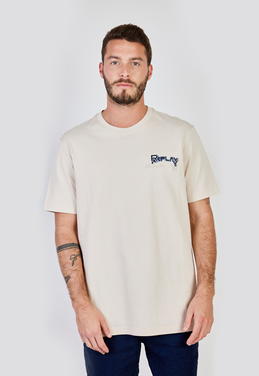 טי שירט קצרה לוגו בגב גברים