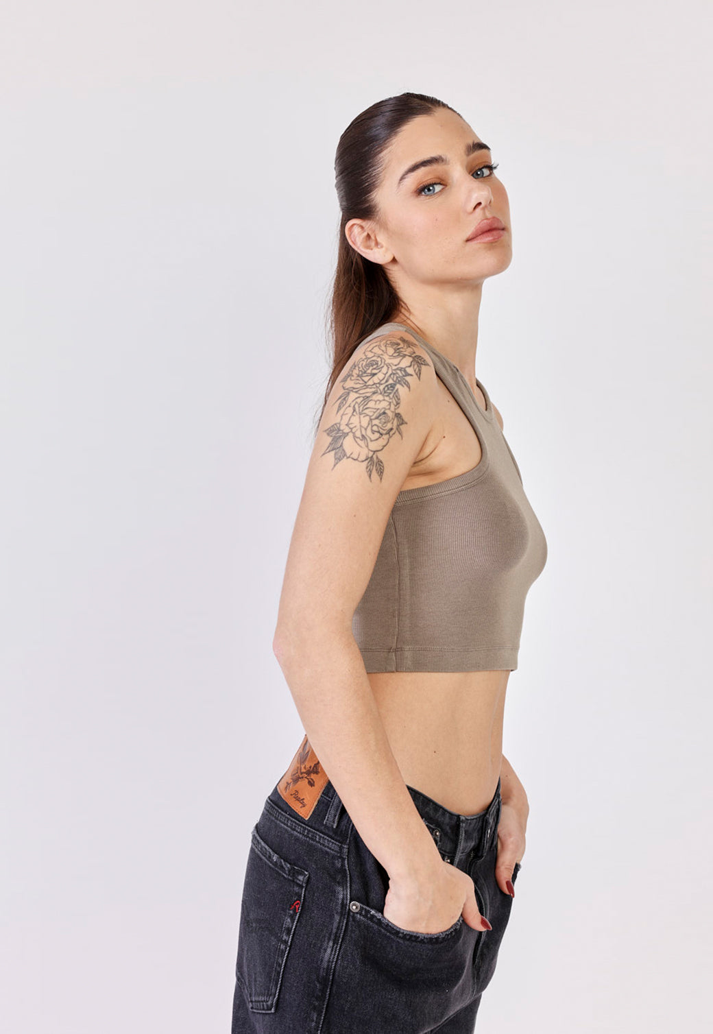גופיית בייסיק Crop Rib נשים