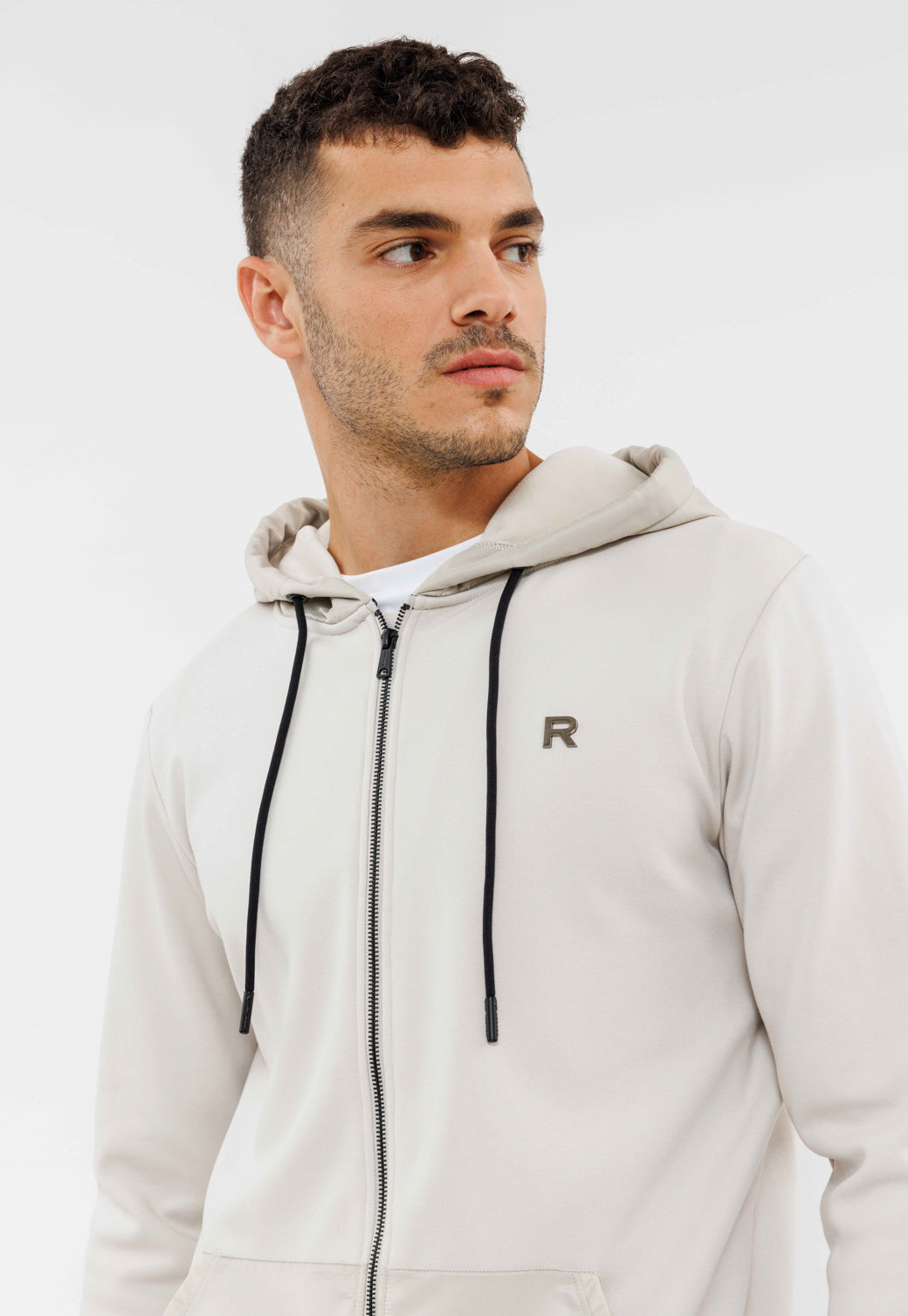 ג'קט עם רוכסן לגברים בצבע לבן