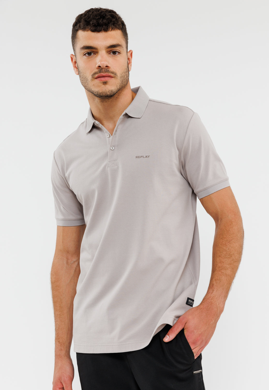 חולצת פולו קצרה מבד פיקה לגברים בצבע חום