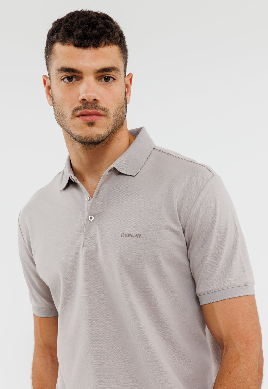 חולצת פולו קצרה מבד פיקה לגברים בצבע חום