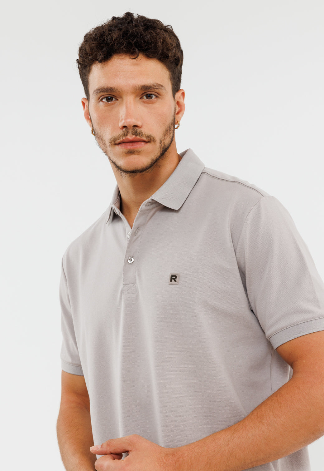 חולצת פולו פיקה לגברים בצבע חום