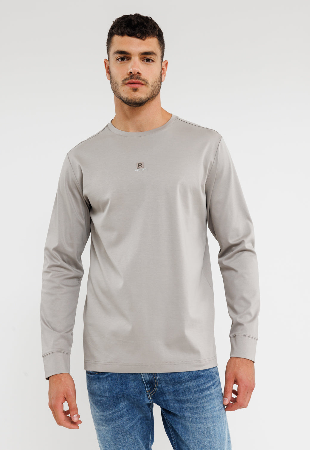 חולצת טי שירט ארוכה בצבע אפור