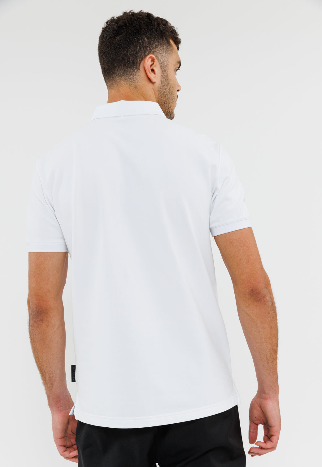 חולצת פולו ארוכה מבד פיקה לגברים בצבע לבן