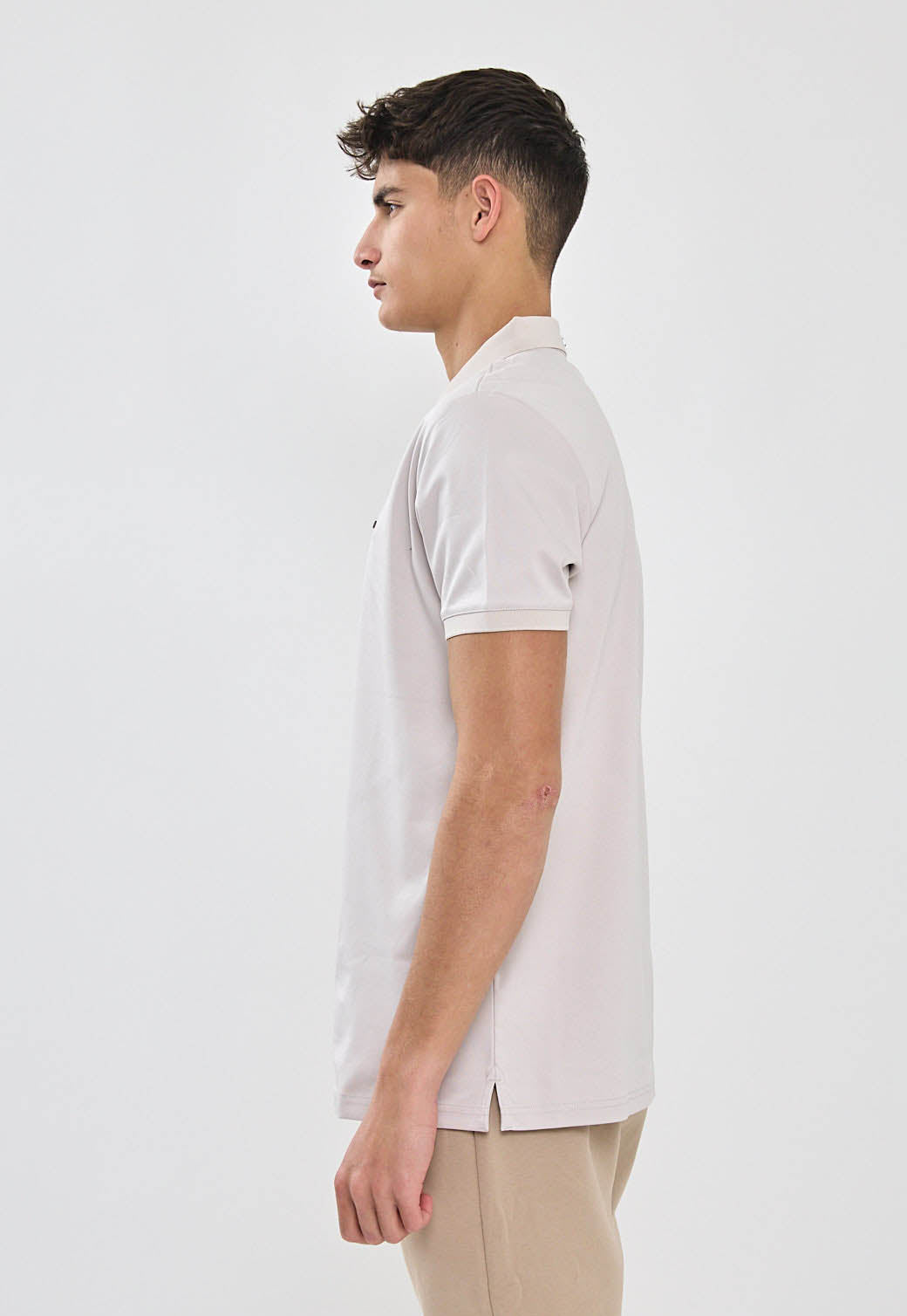 חולצת פולו לגברים בצבע אפור