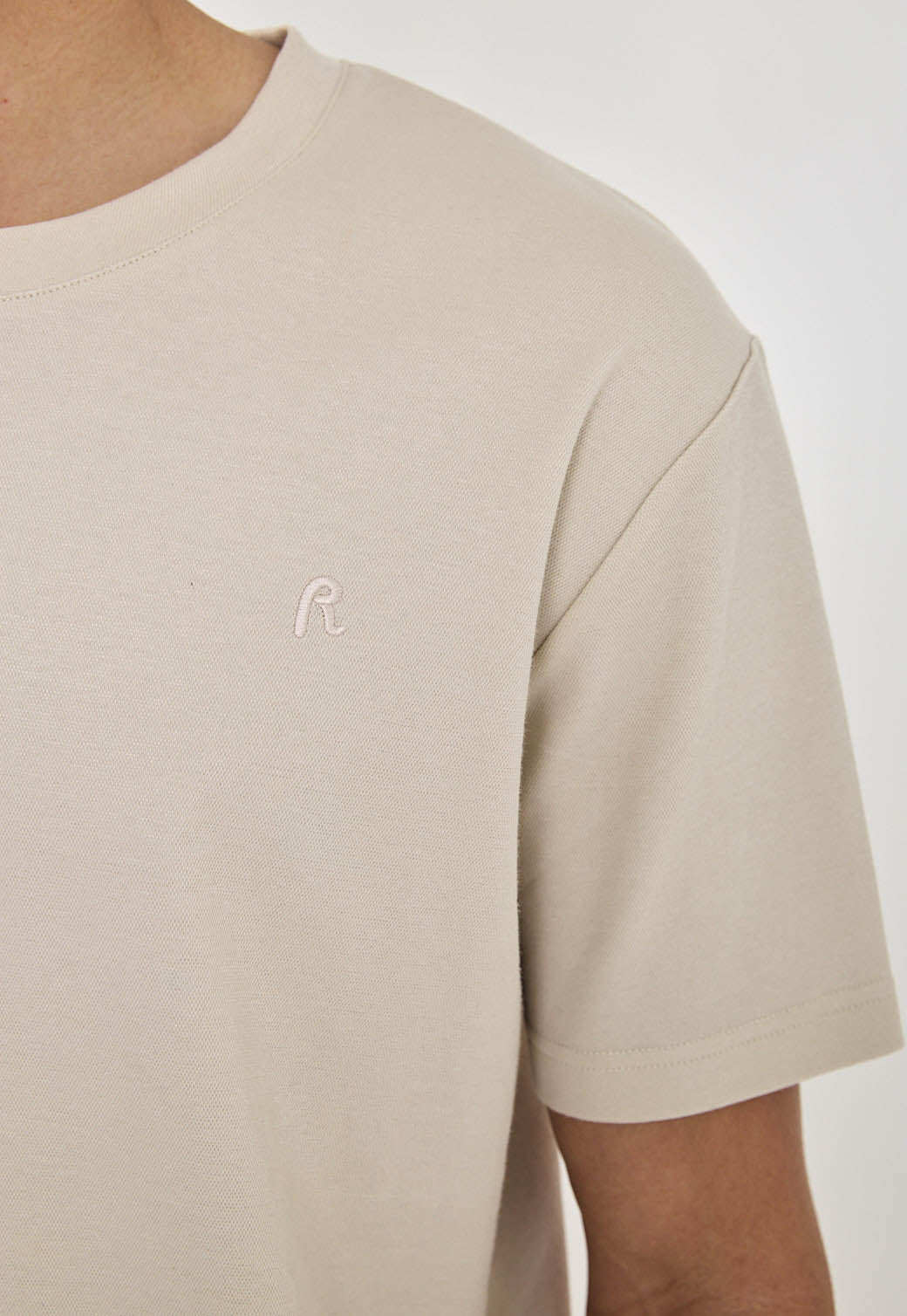 טי שירט פיקה בגזרת אוברסייז