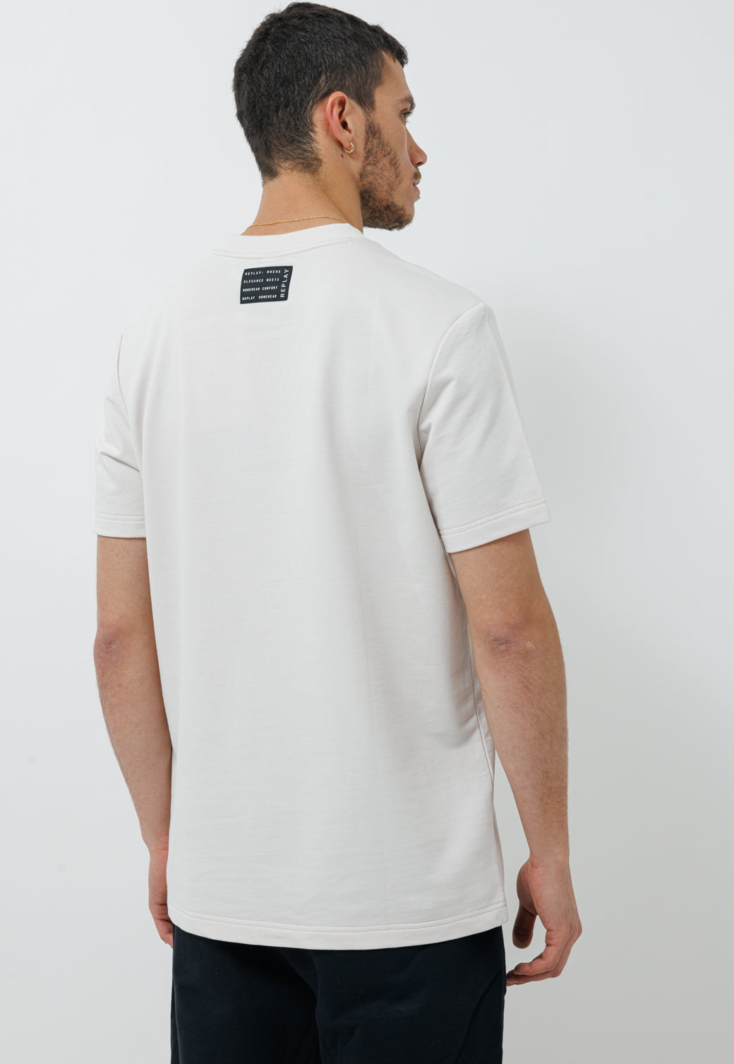 חליפת טרנינג קצרה 2 חלקים בצבע בז'