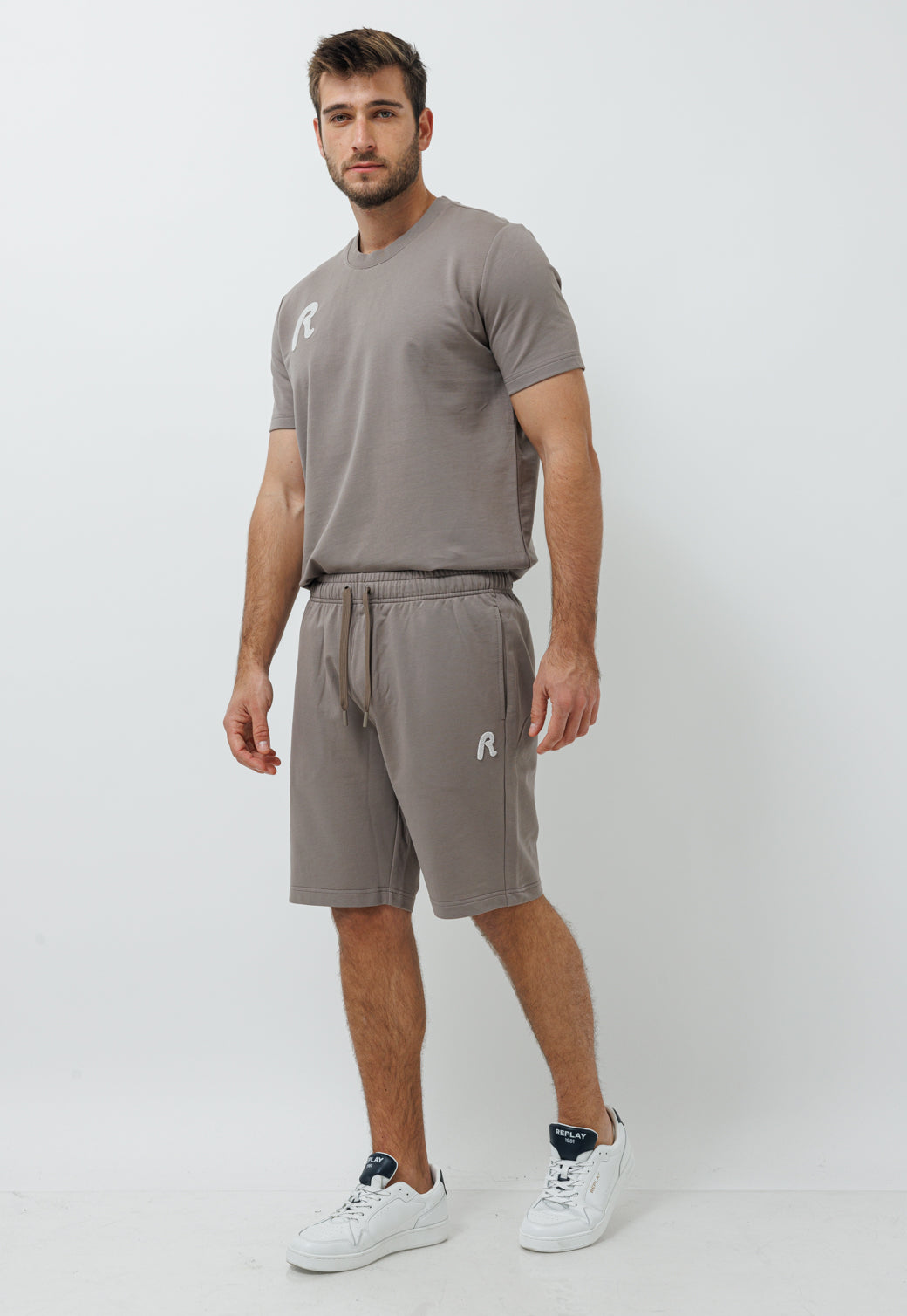 חליפת טרנינג קצרה 2 חלקים בצבע אבן