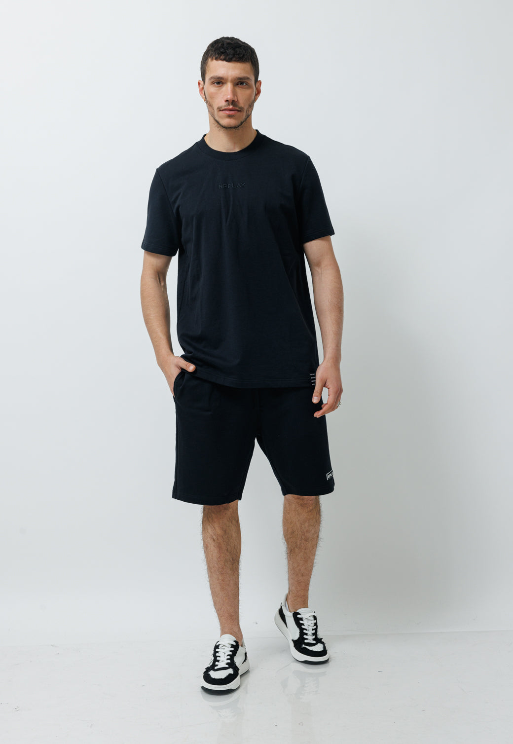 חליפת טרנינג קצרה לוגו בגב לגברים