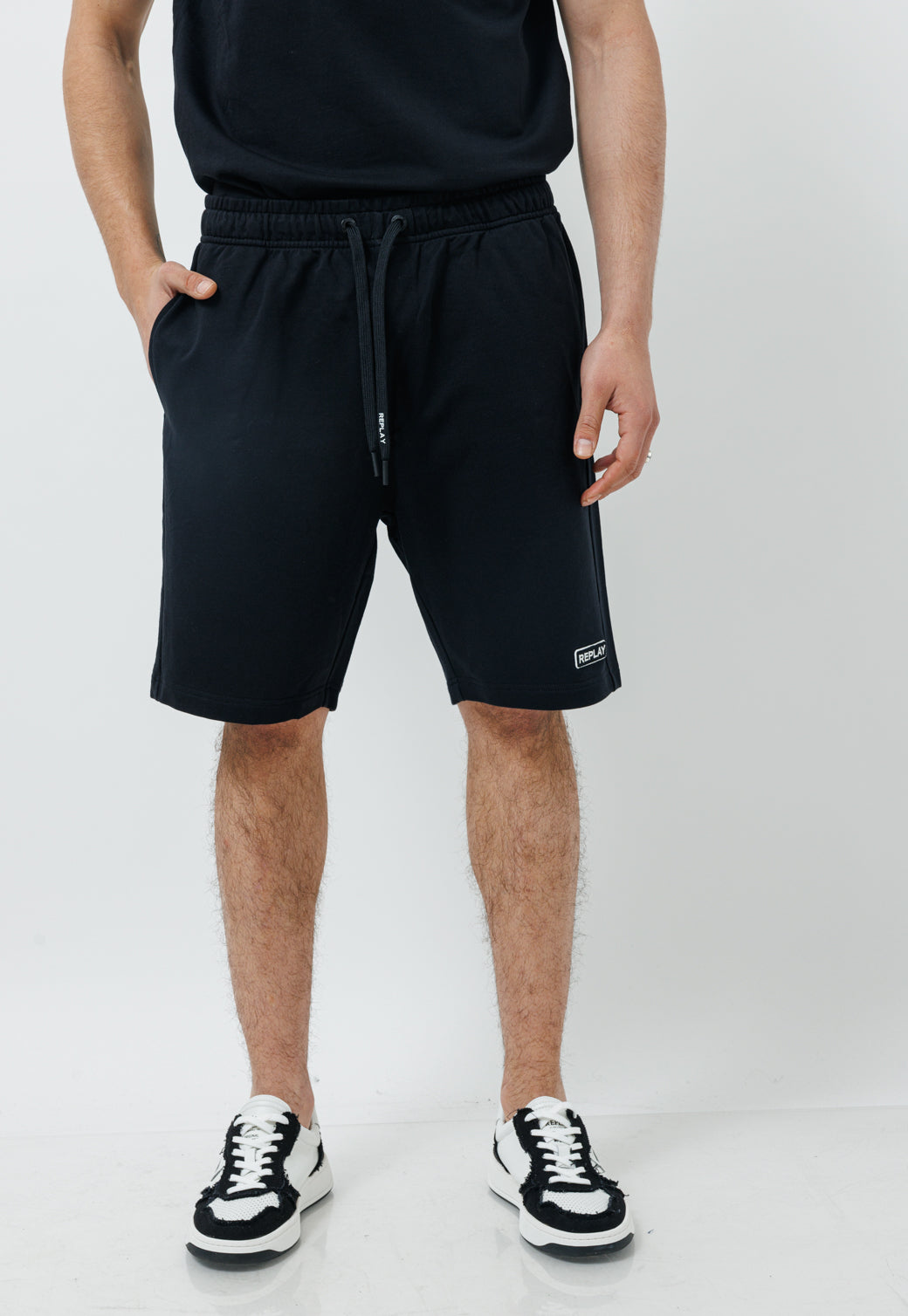 חליפת טרנינג קצרה לוגו בגב לגברים