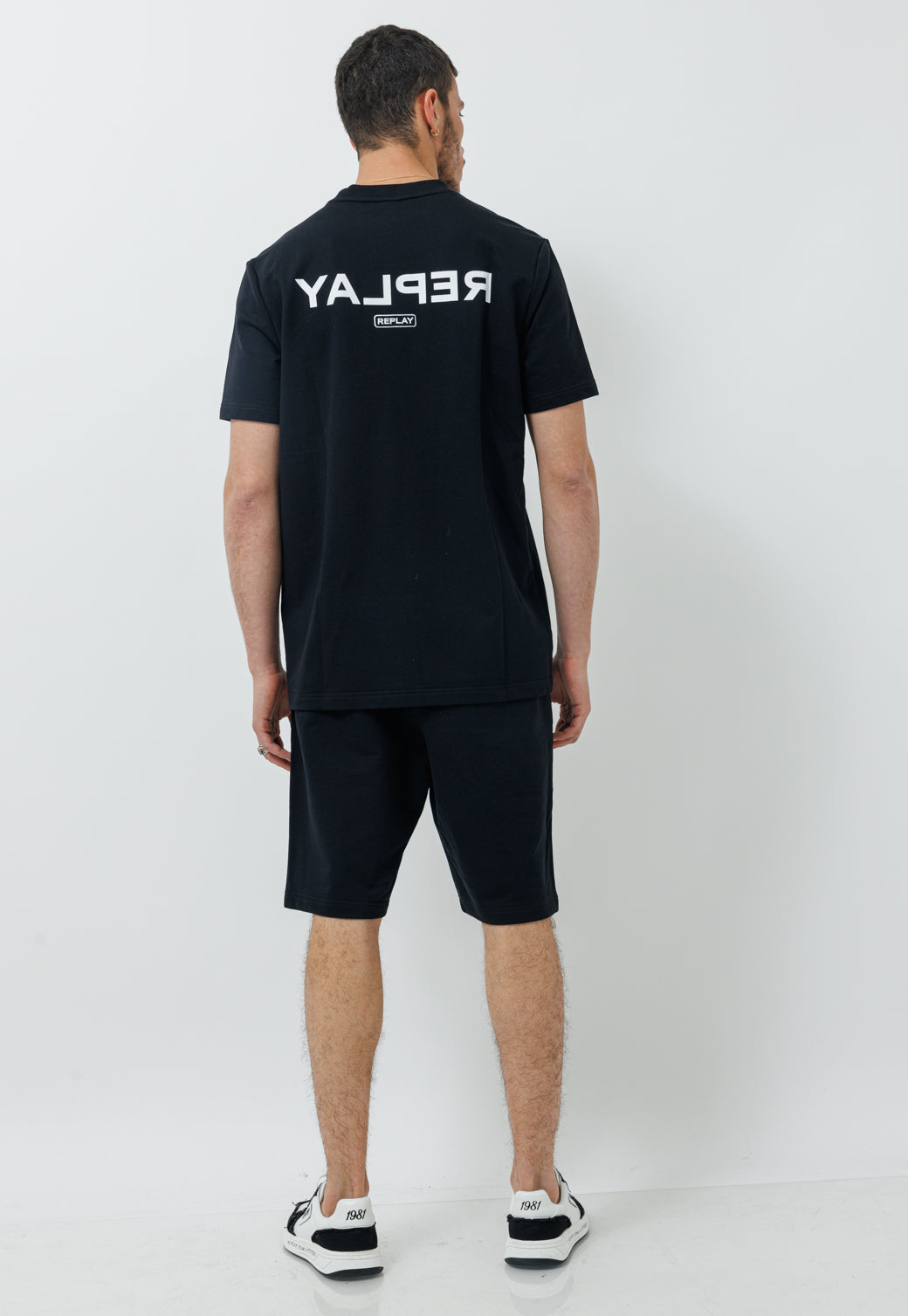 חליפת טרנינג קצרה לוגו בגב לגברים