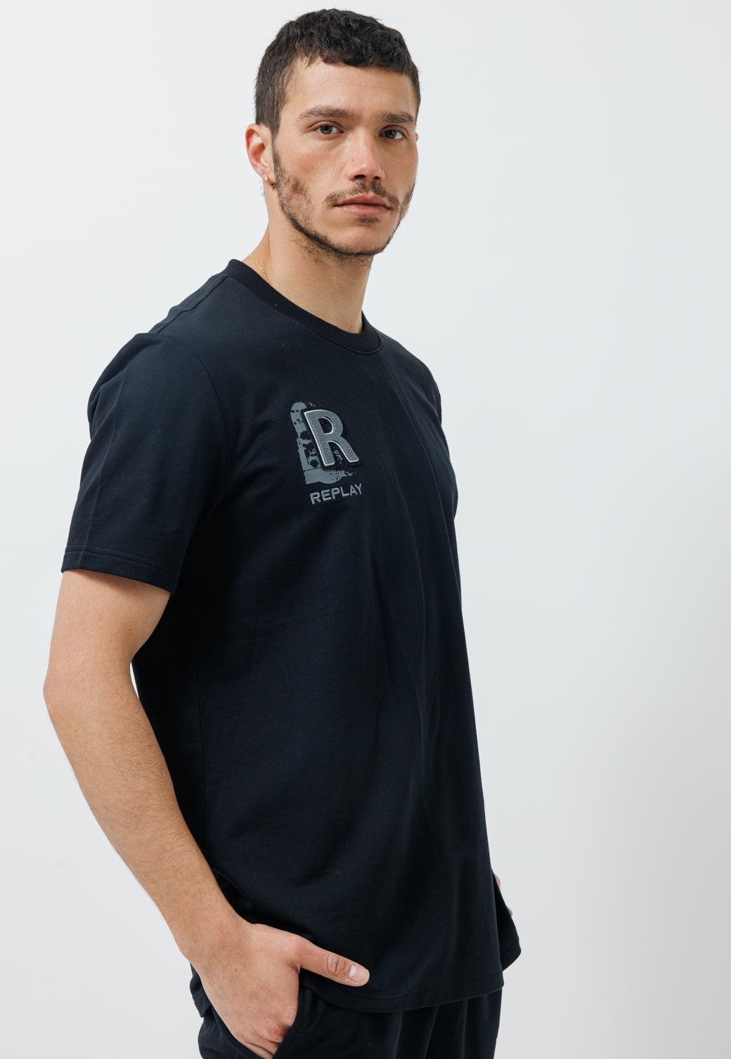 חליפת טרנינג קצרה 2 חלקים בצבע שחור