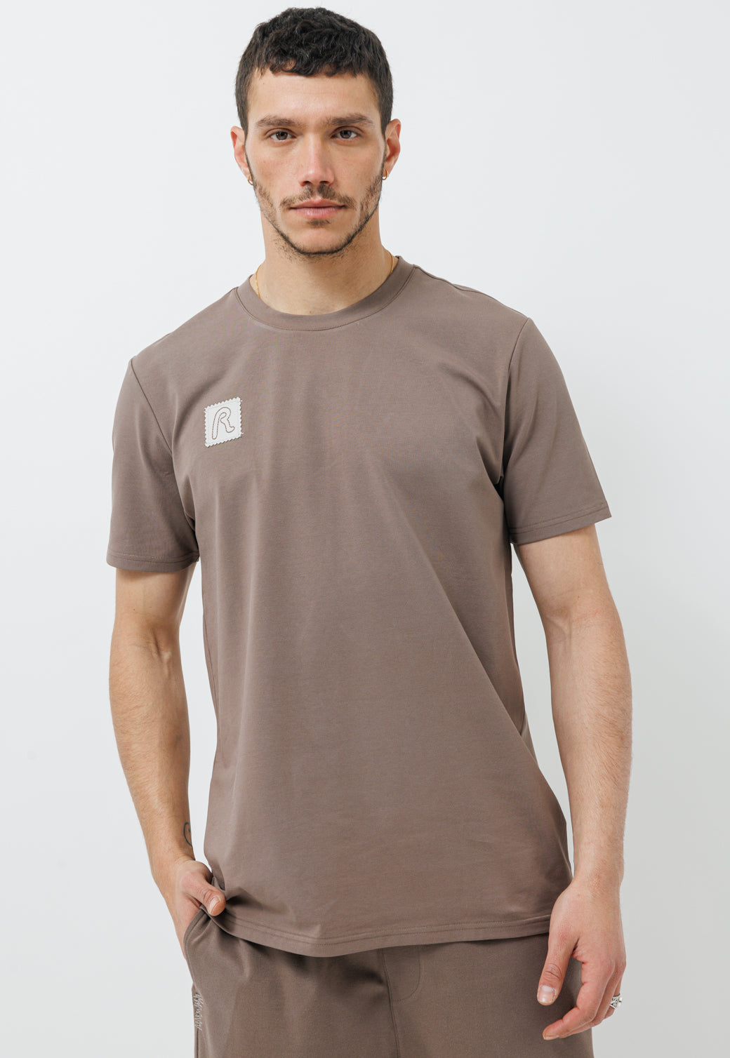 חליפת טרנינג קצרה לגברים בצבע חום