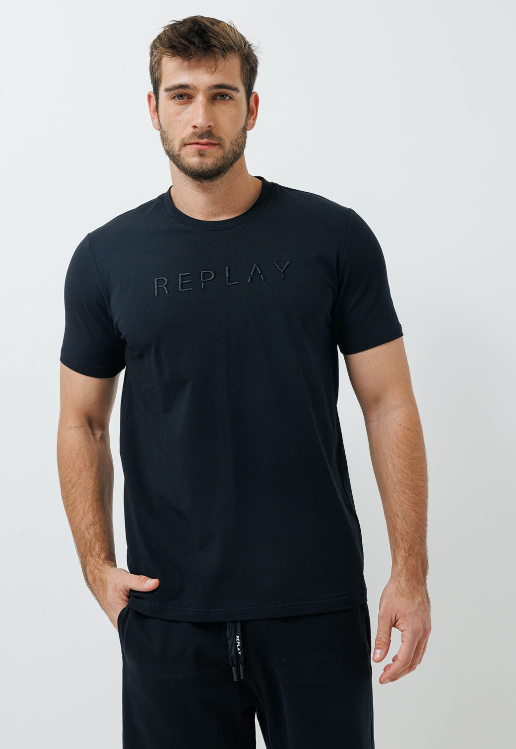 חליפת טרנינג קצרה לגברים בצבע שחור