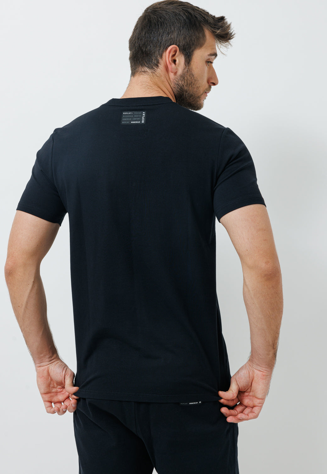 חליפת טרנינג קצרה לגברים בצבע שחור