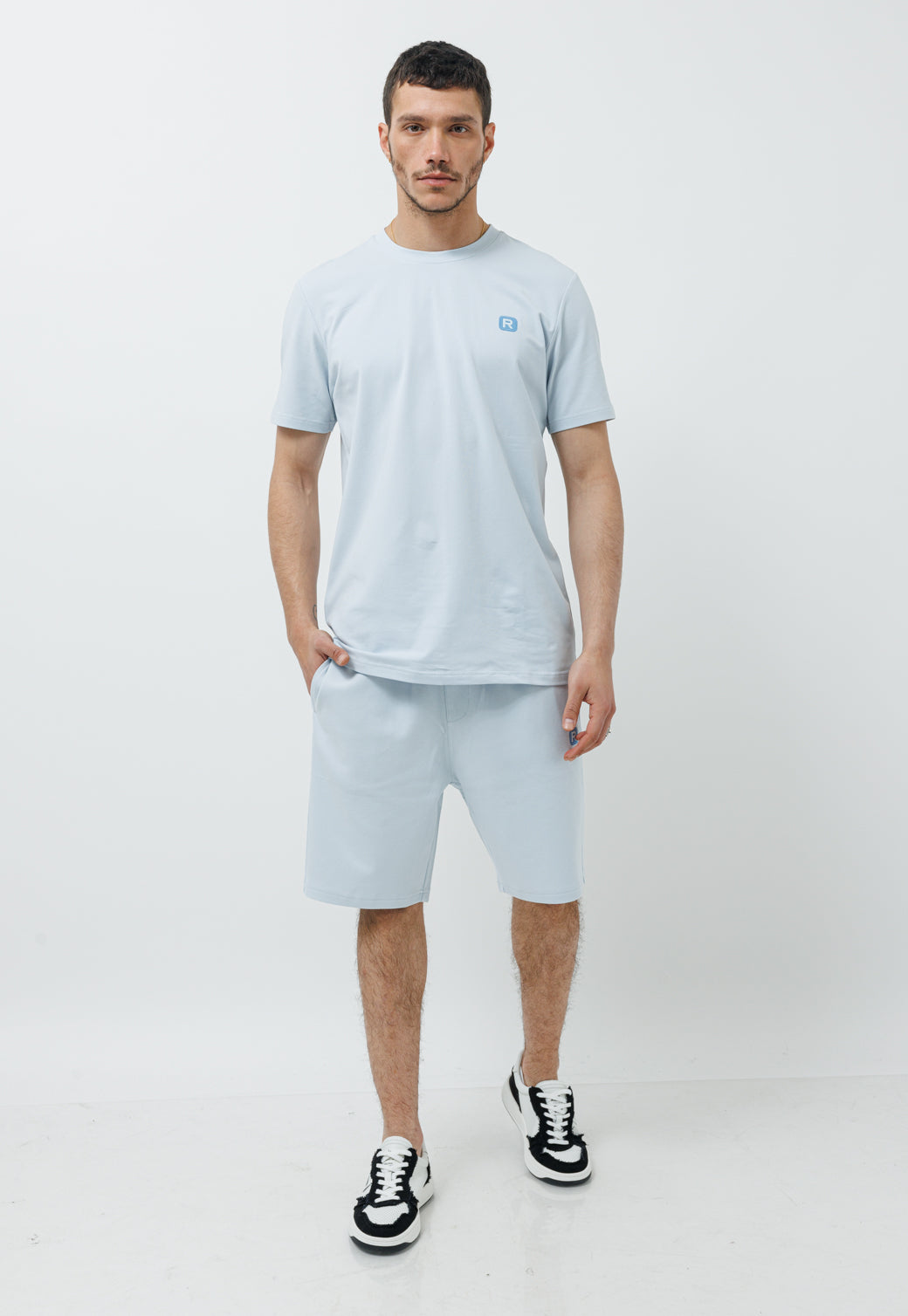 חליפת טרנינג קצרה לגברים בצבע תכלת