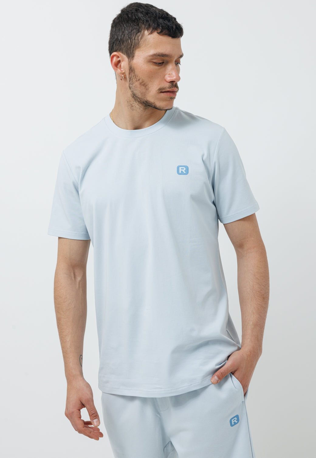 חליפת טרנינג קצרה לגברים בצבע תכלת