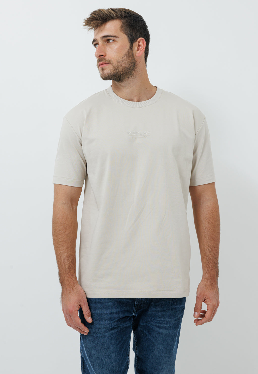 חולצת טי שירט בצבע אפור בהיר