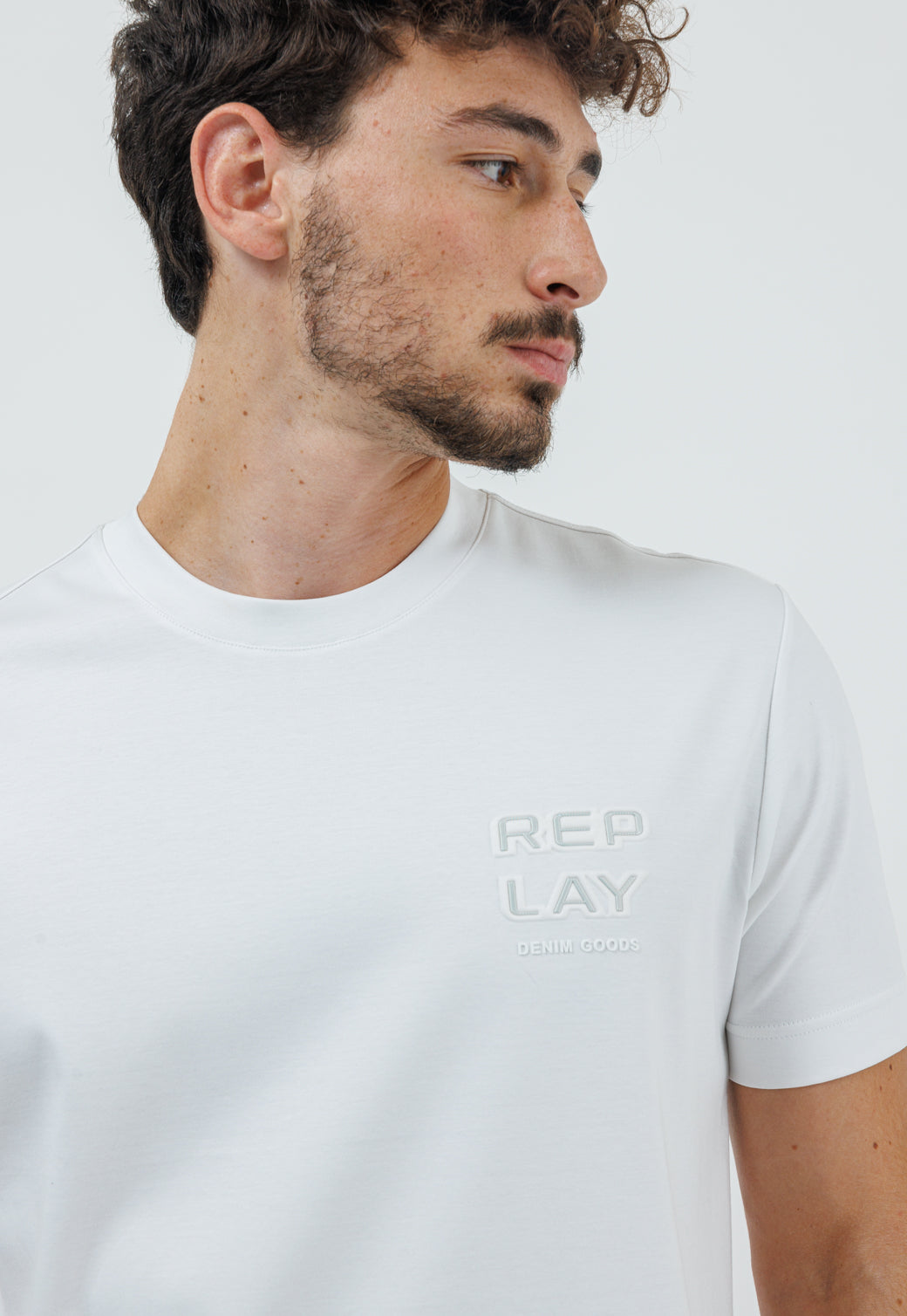 שם מוצר: טי-שירט לגברים בצבע לבן עם הדפס לוגו