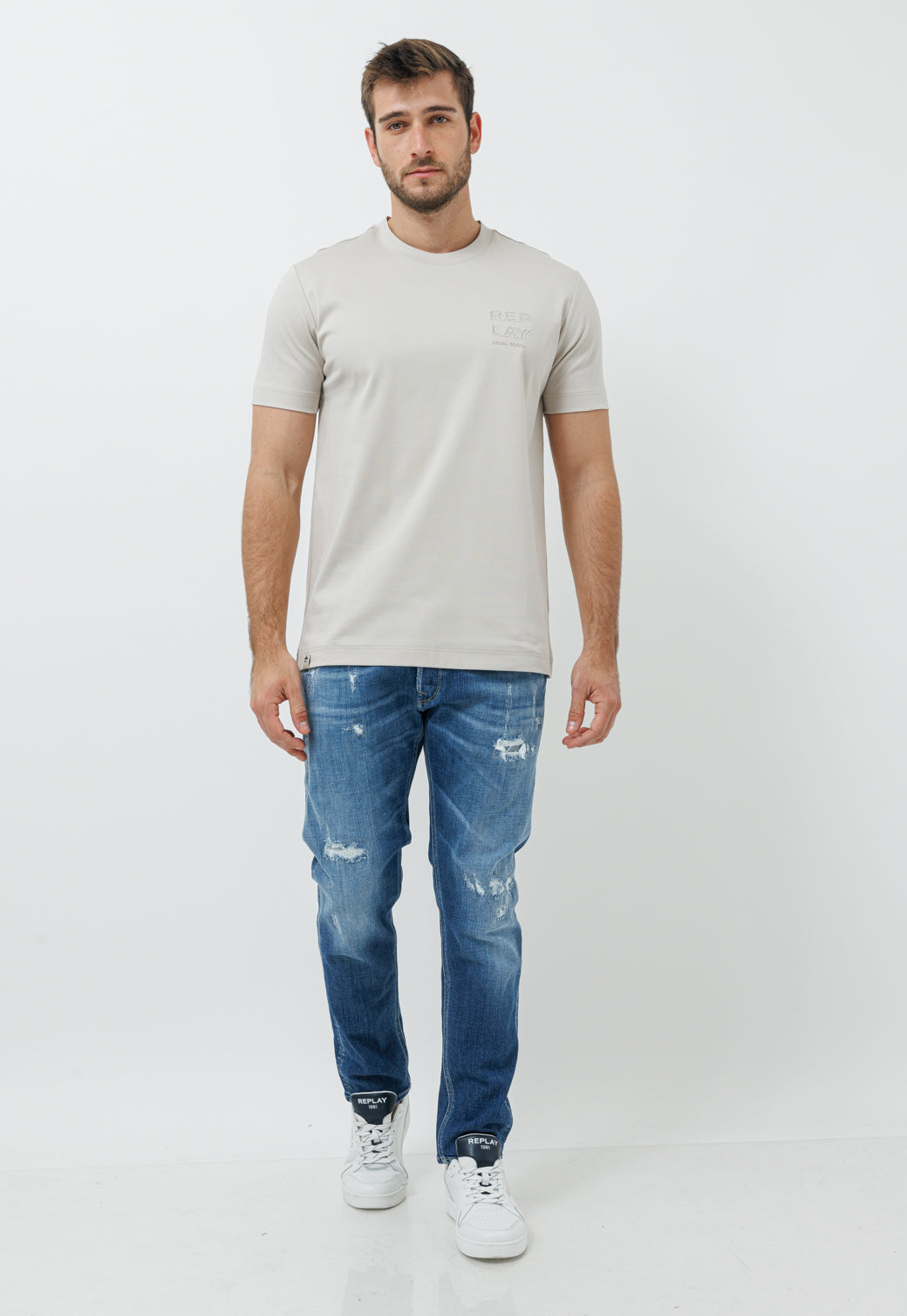 טי שירט לגברים בצבע אבן עם הדפס