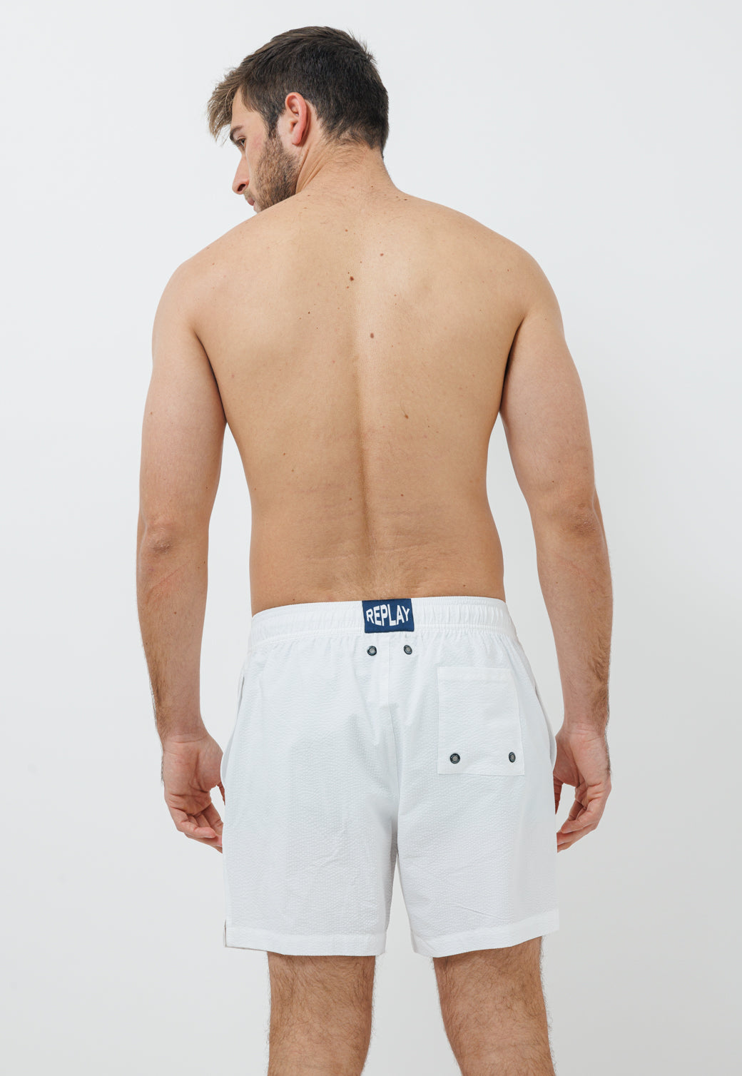 בגד ים לגברים בצבע לבן