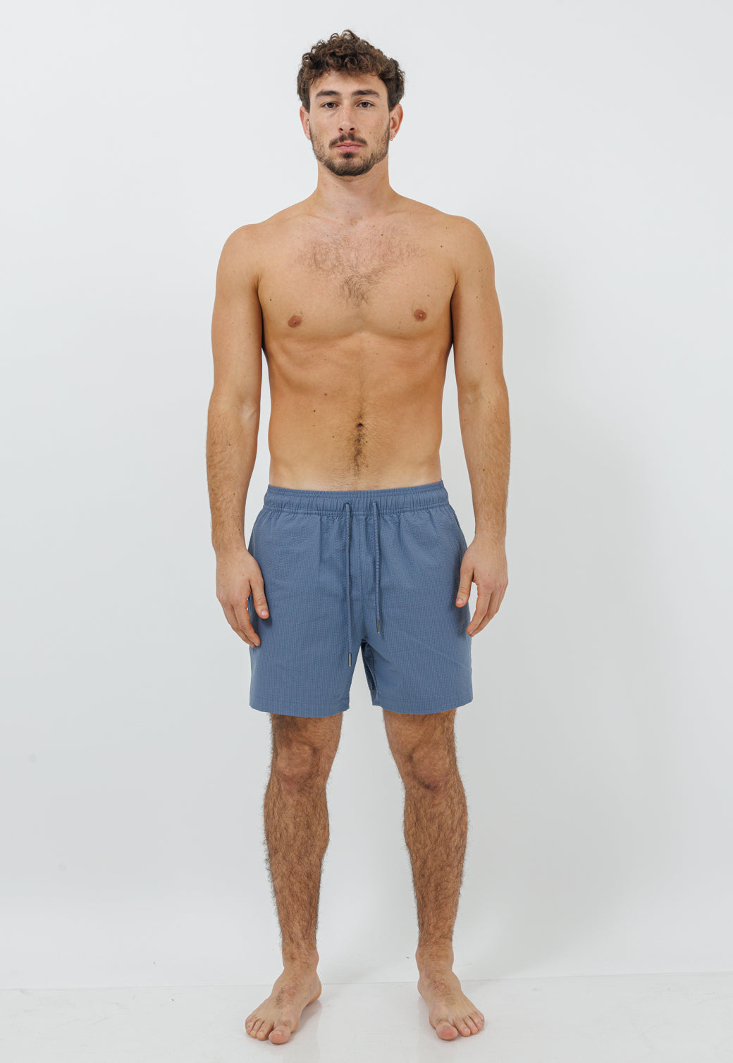 בגד ים לגברים בצבע ג'ינס