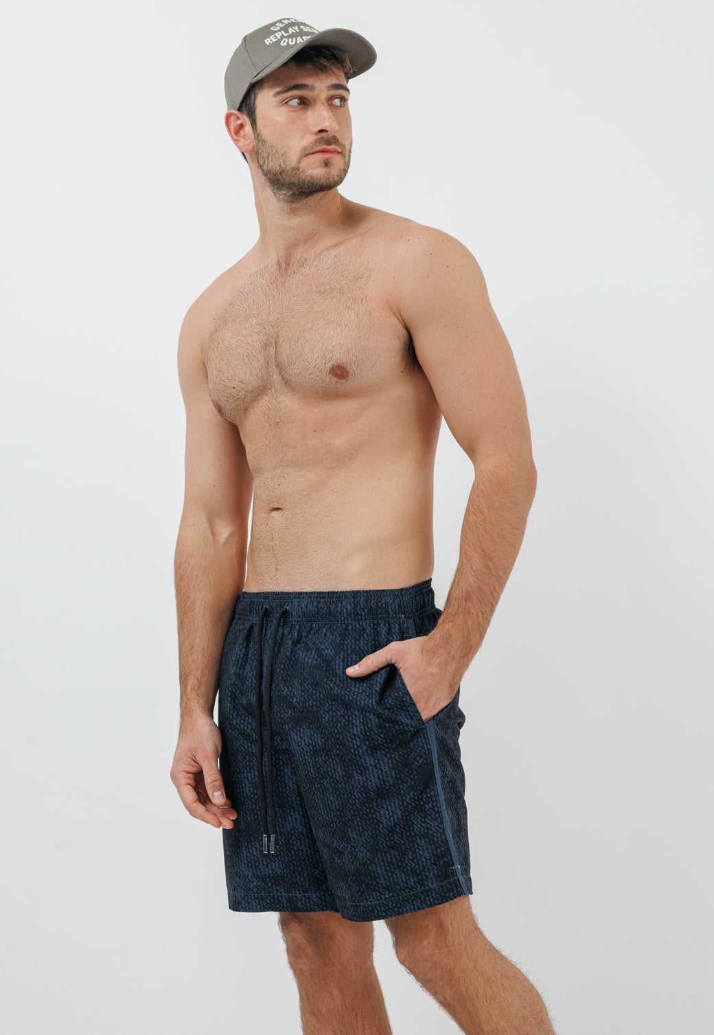 בגד ים לגברים בהדפס שחור