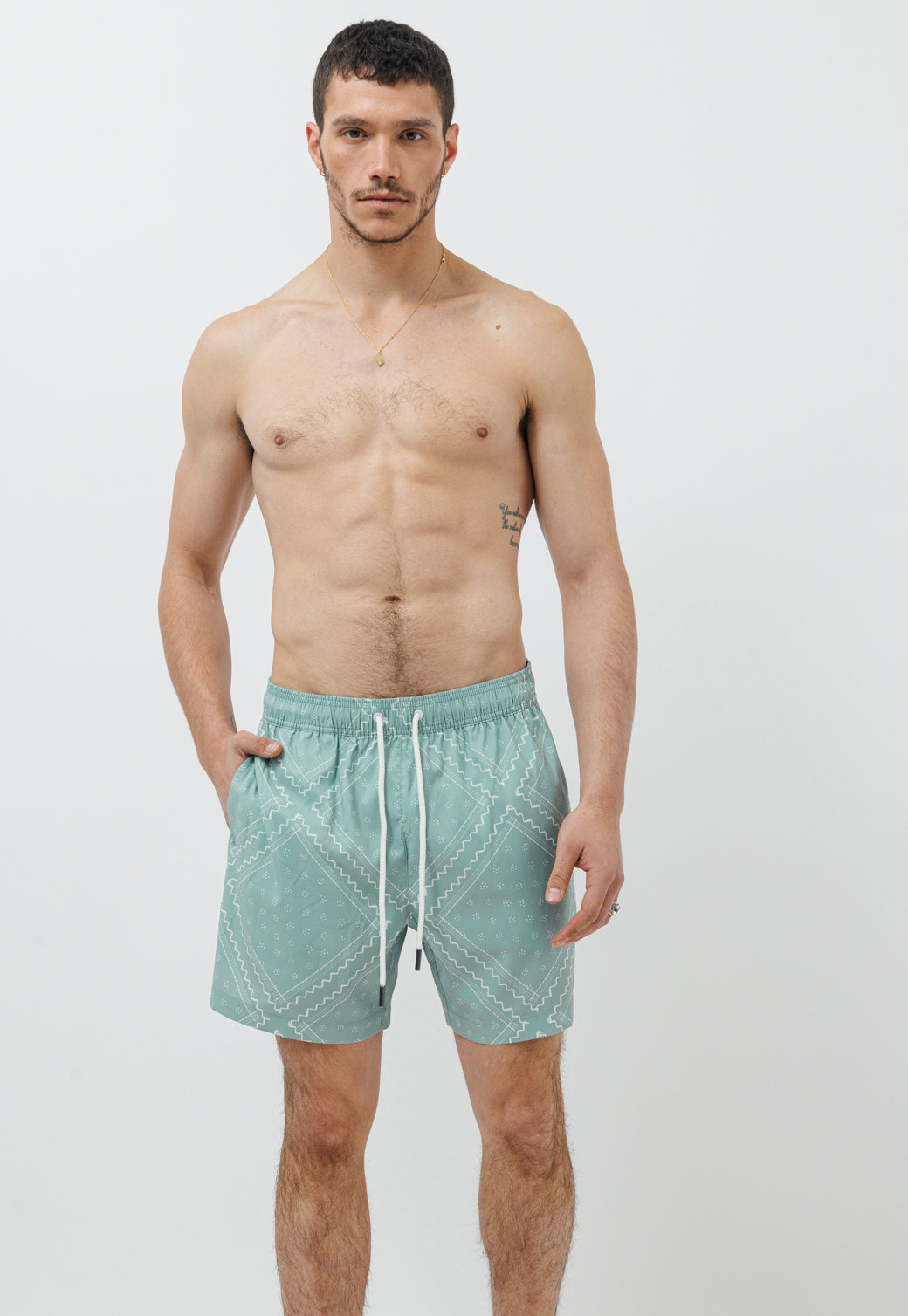 בגד ים לגברים בצבע ירוק מרווה