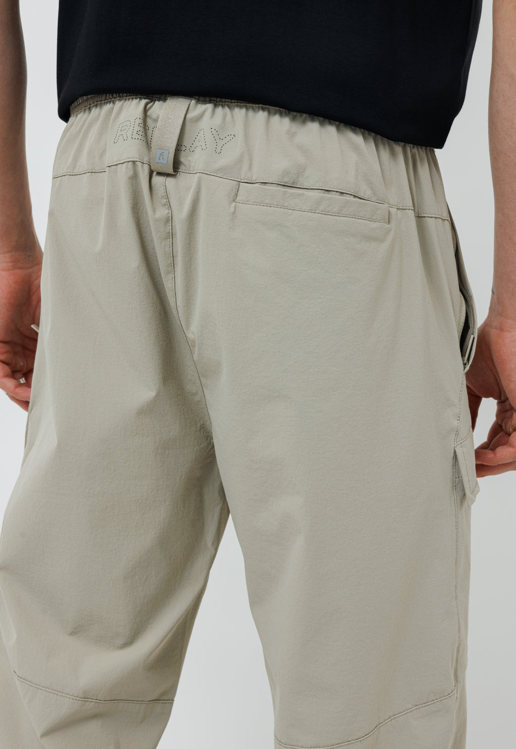 מכנסיים ארוכים לגברים בצבע בז'