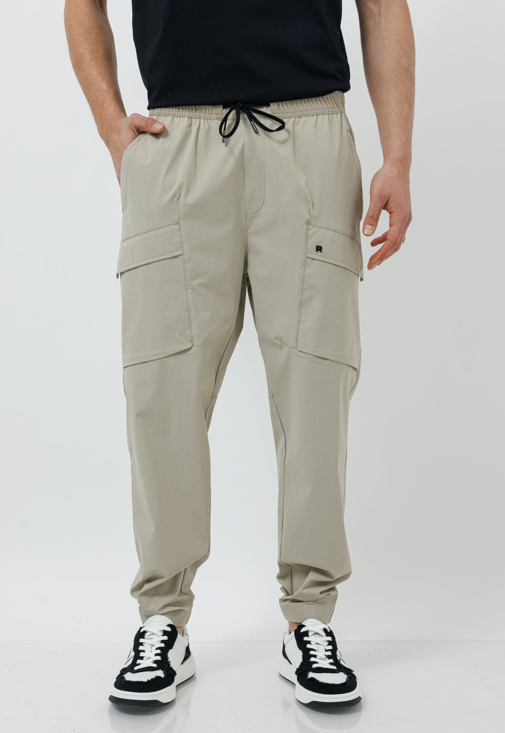 מכנסיים ארוכים לגברים בצבע בז'