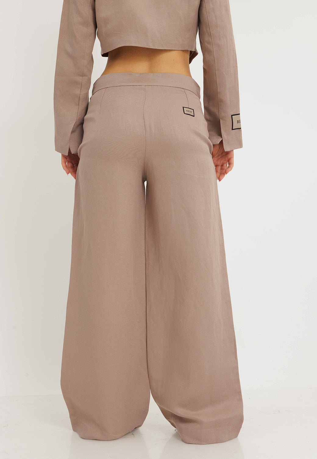 מכנסיים ארוכים לנשים מבד פשתן – חום בהיר