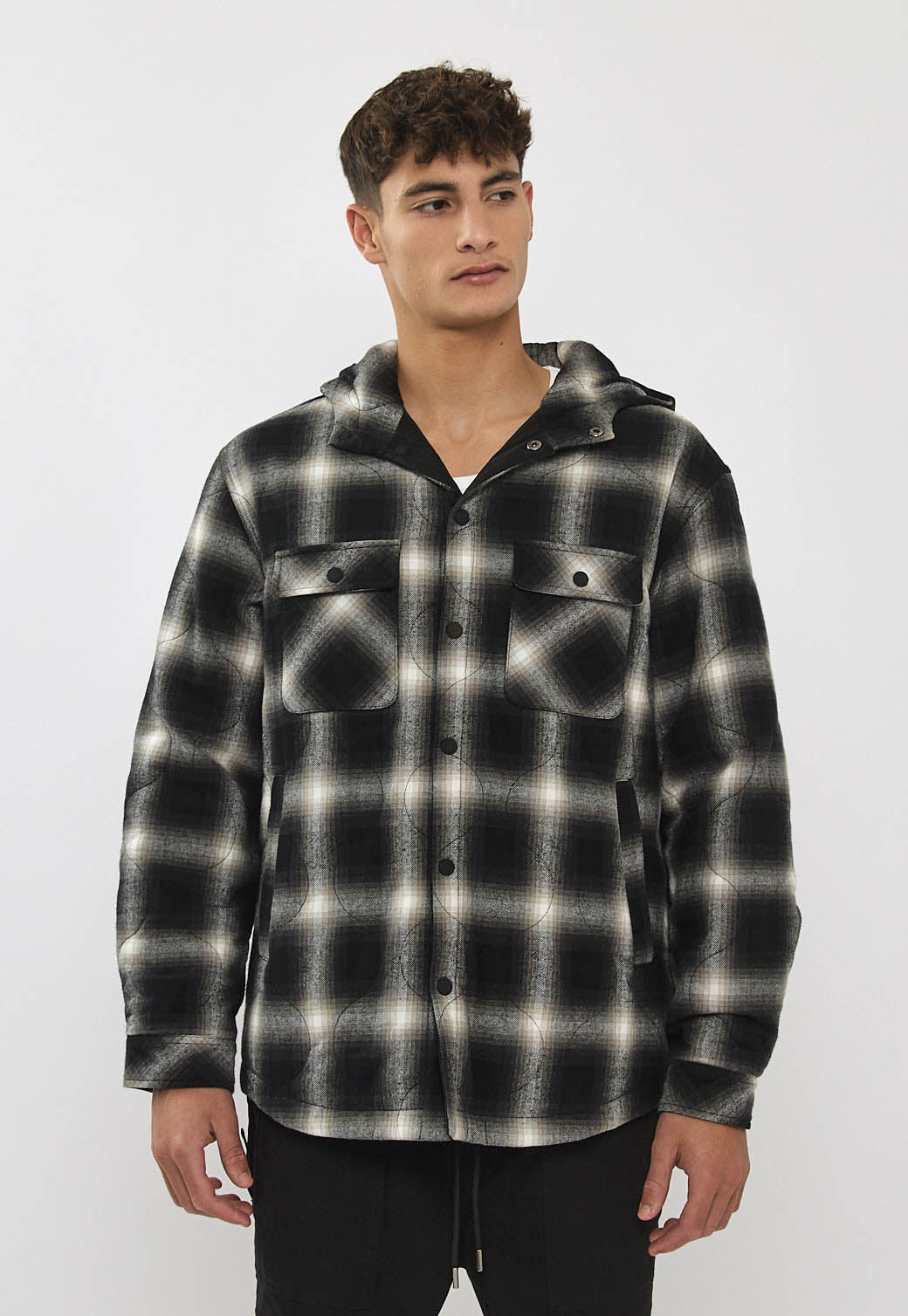 ג'קט דו-צדדית לגברים משובצת בצבע שחור ולבן עם קפוצ'ון