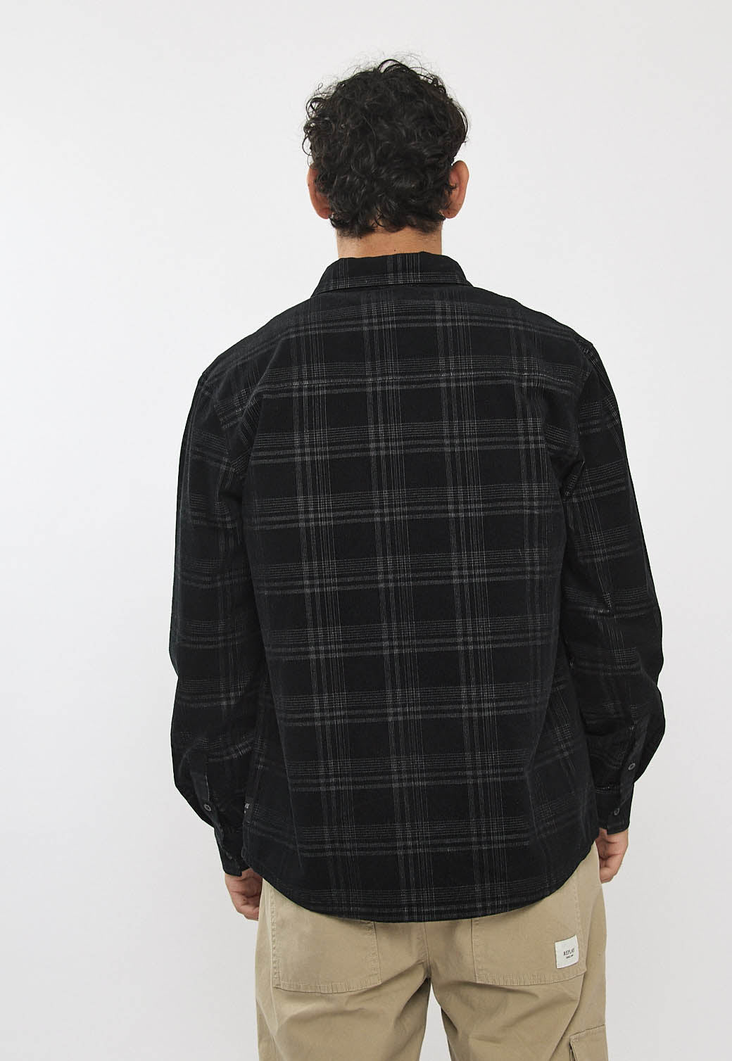 חולצת פלנל משובצת לגברים בצבע שחור
