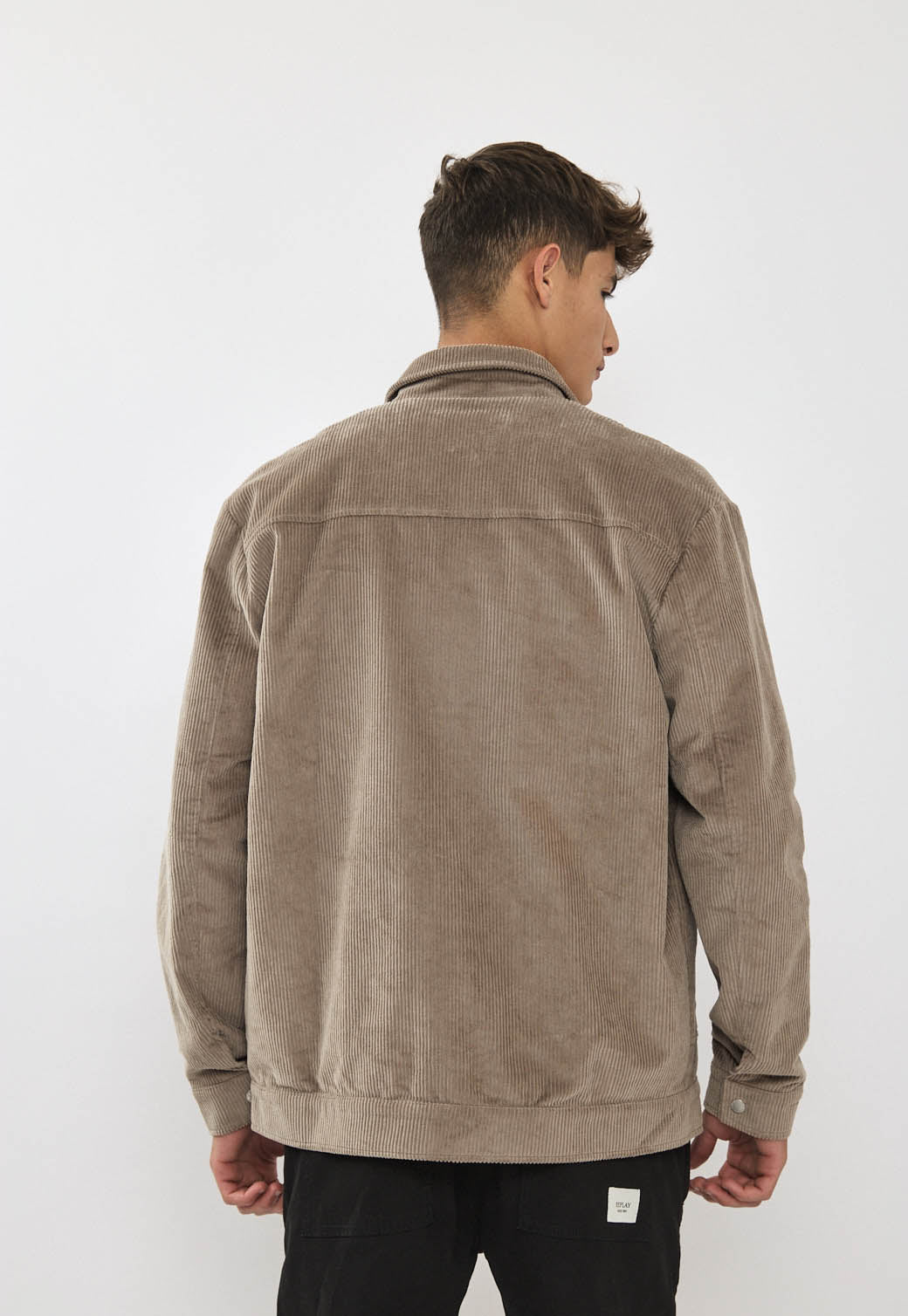 ג׳קט קורדרוי לגברים בצבע חום בהיר