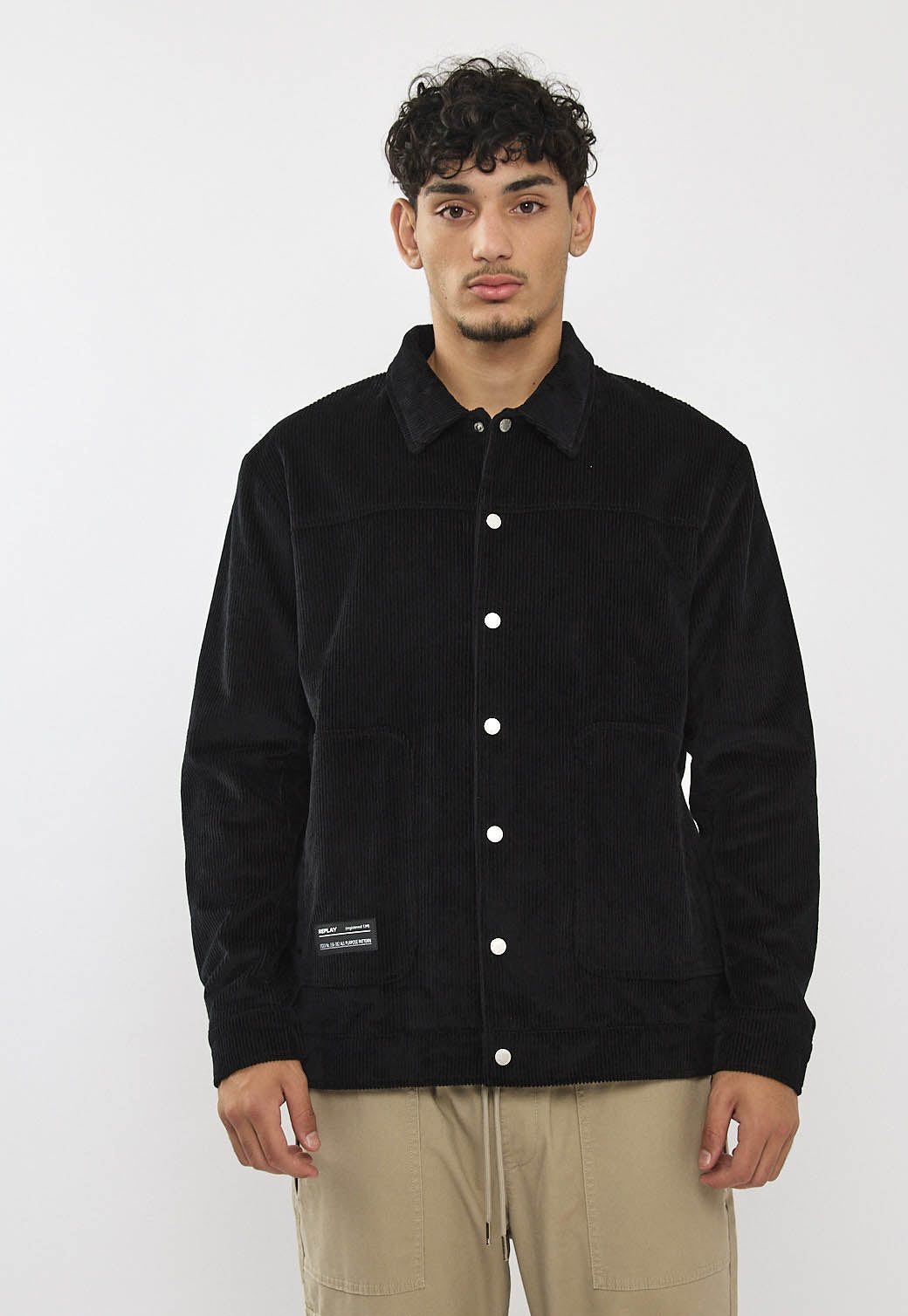 ג'קט לגברים בצבע שחור עם כפתורים