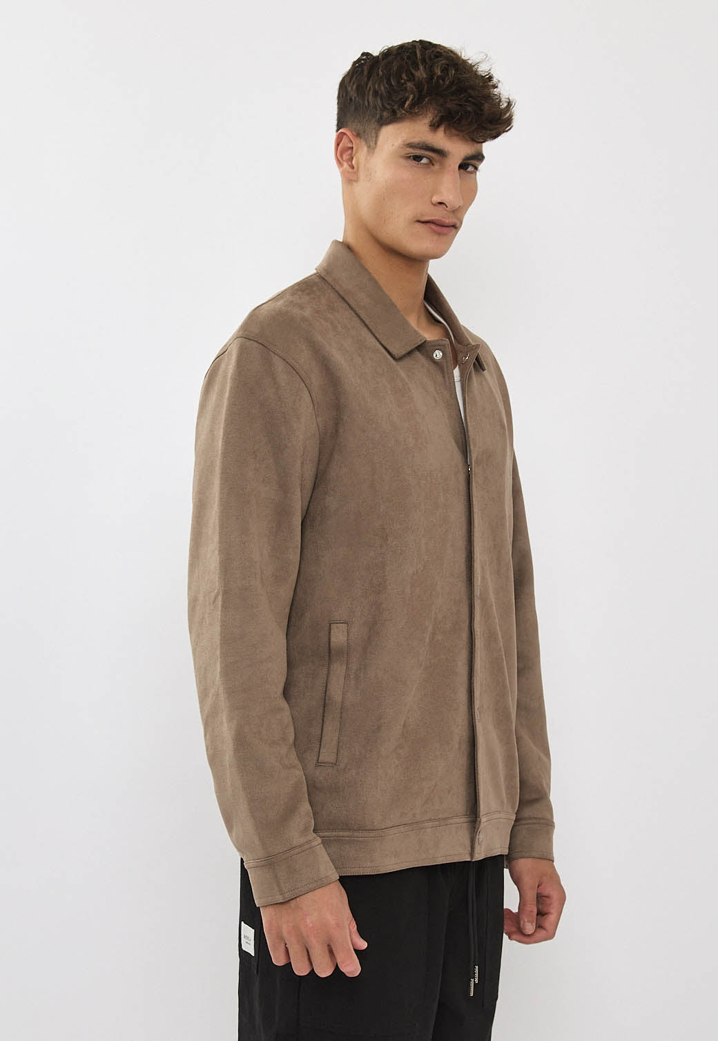 ג׳קט סוויד לגברים בצבע חום בהיר