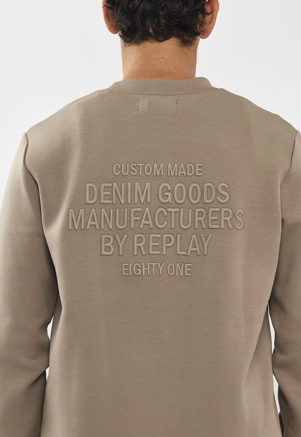 סווטשירט לגברים בצבע חום בהיר