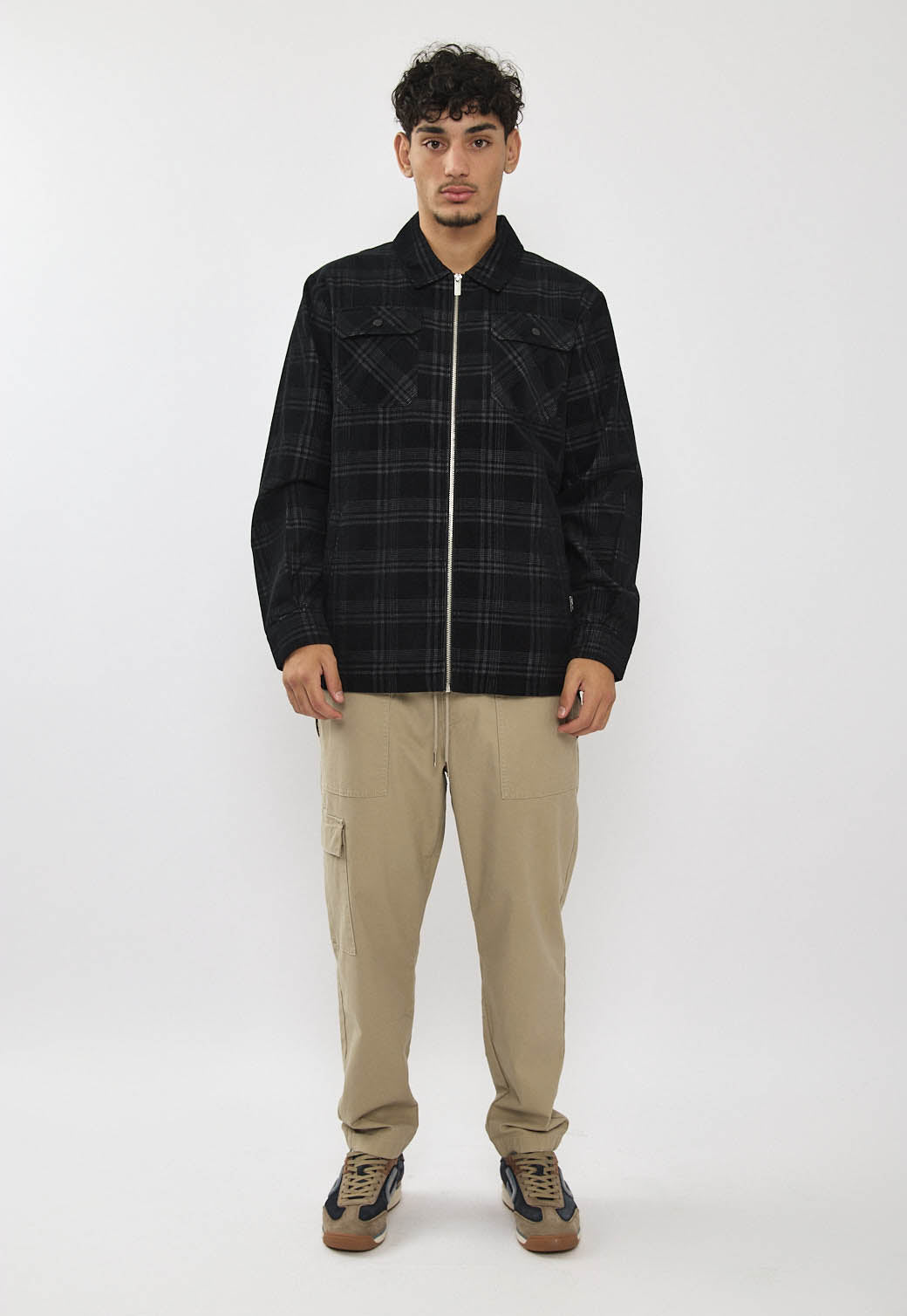 ג'קט קורדורוי לגברים בצבע שחור עם רוכסן