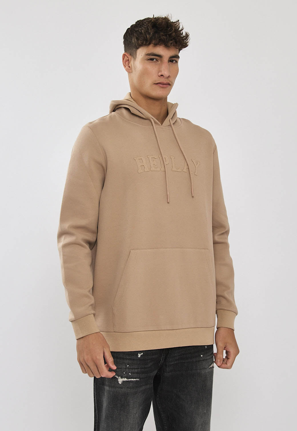 קפוצ'ון לגברים בצבע קאמל עם לוגו