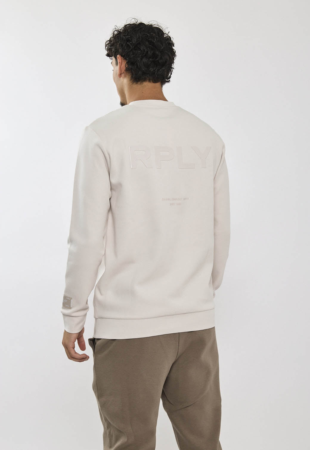 חליפת טרנינג שני חלקים לגברים בצבע שמנת