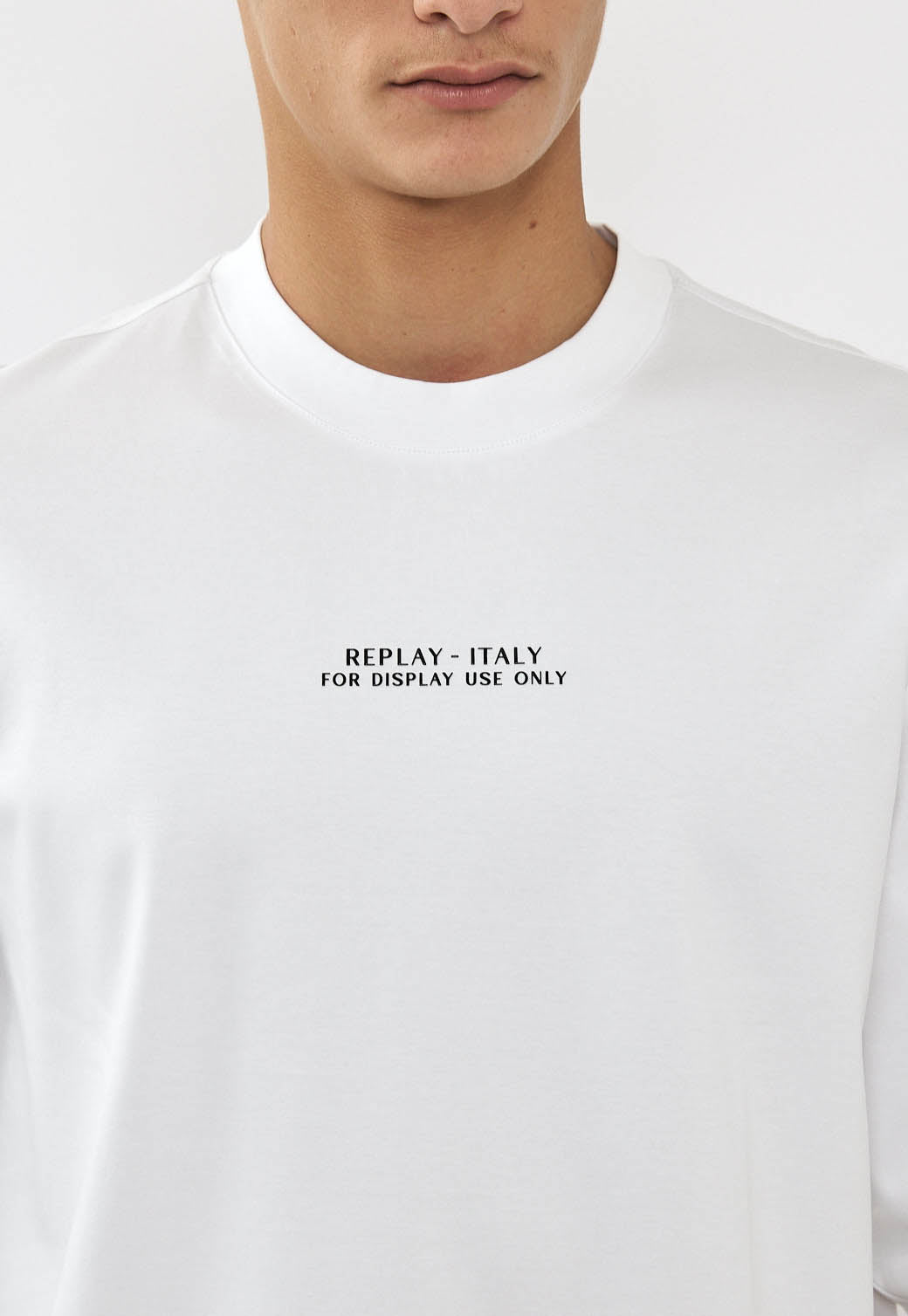 טי-שירט שרוול ארוך לגברים בצבע לבן