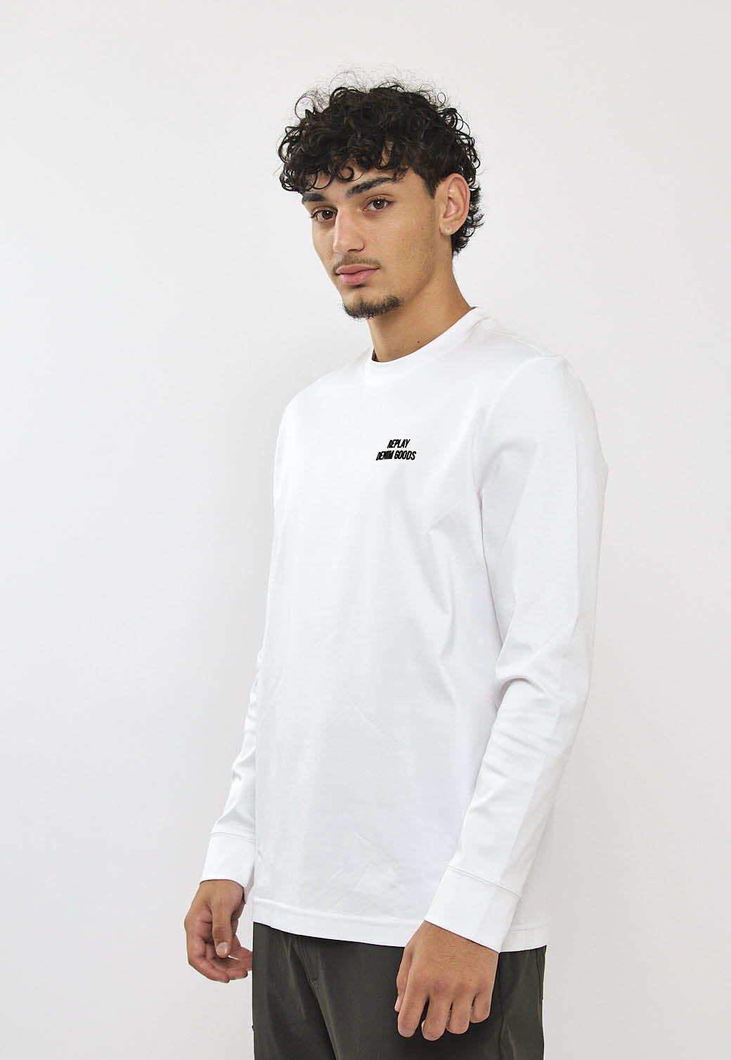 טי-שירט שרוול ארוך לגברים בצבע לבן עם לוגו קטן