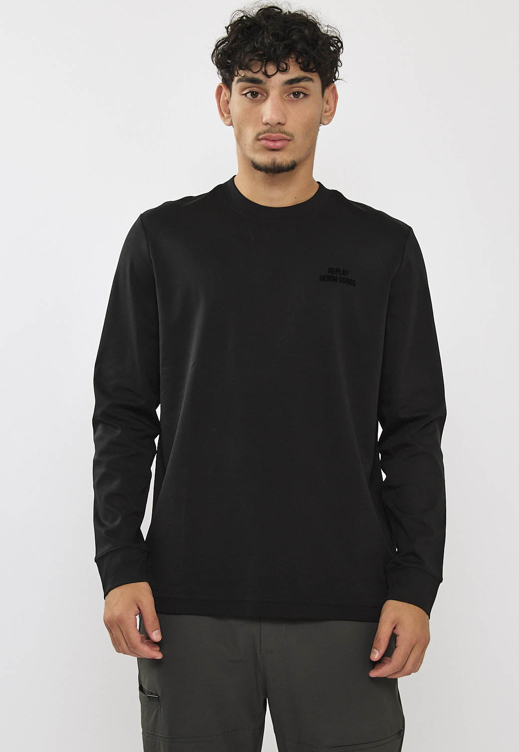 חולצה ארוכה לגברים בצבע שחור