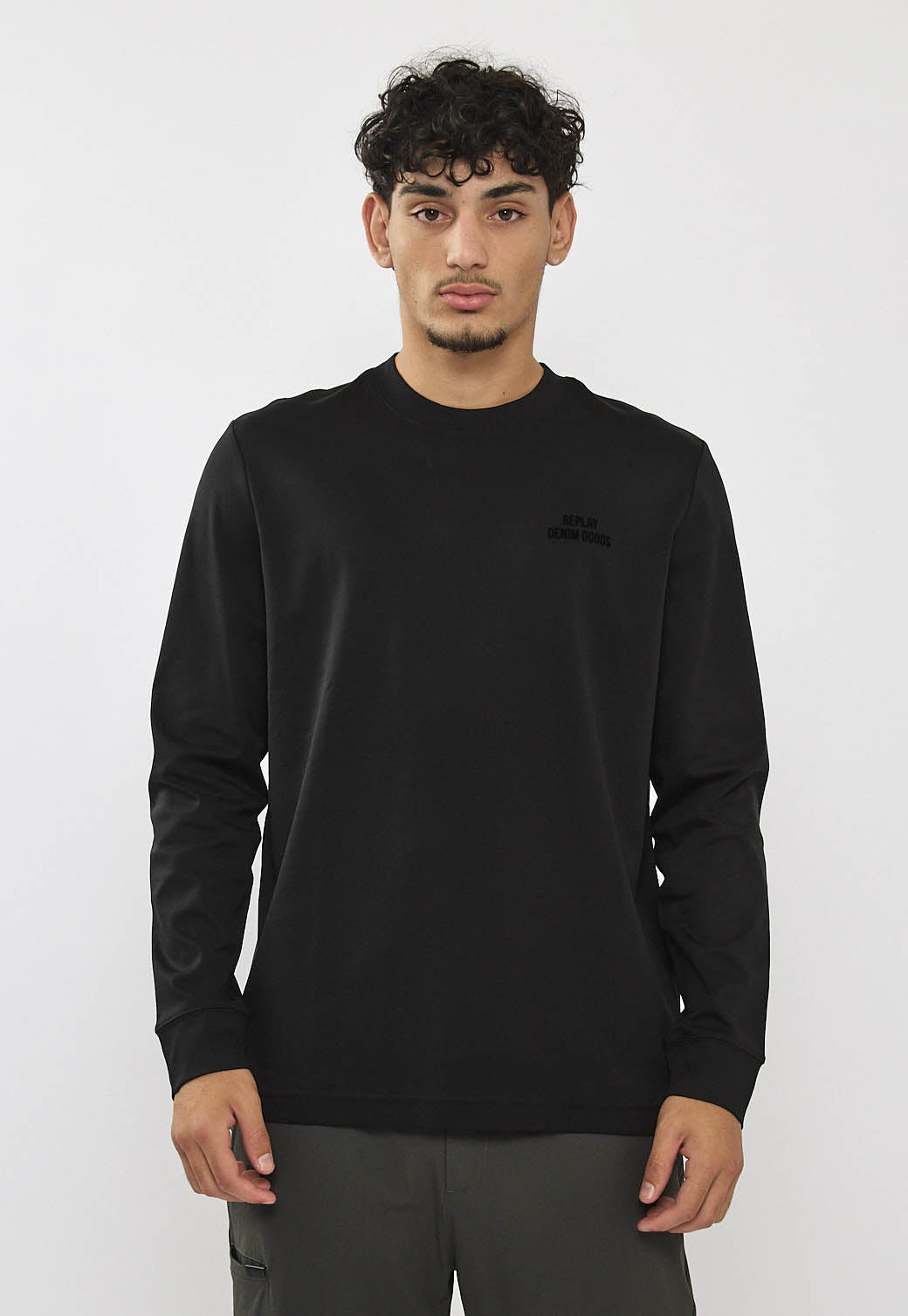 חולצה ארוכה לגברים בצבע שחור