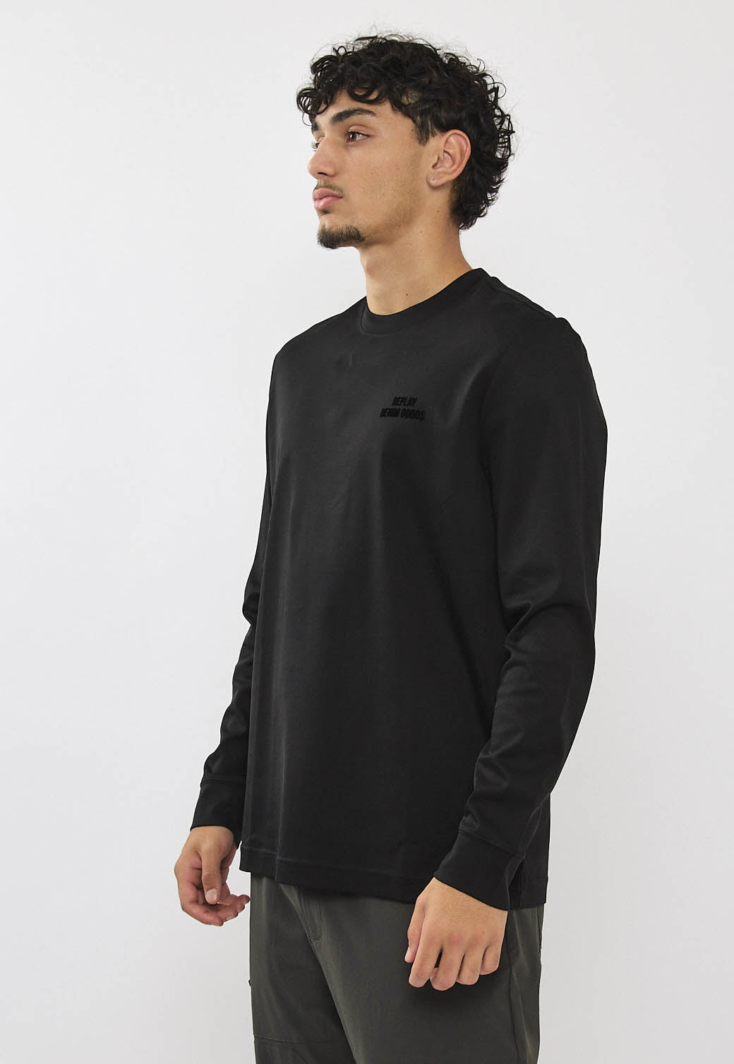 חולצה ארוכה לגברים בצבע שחור